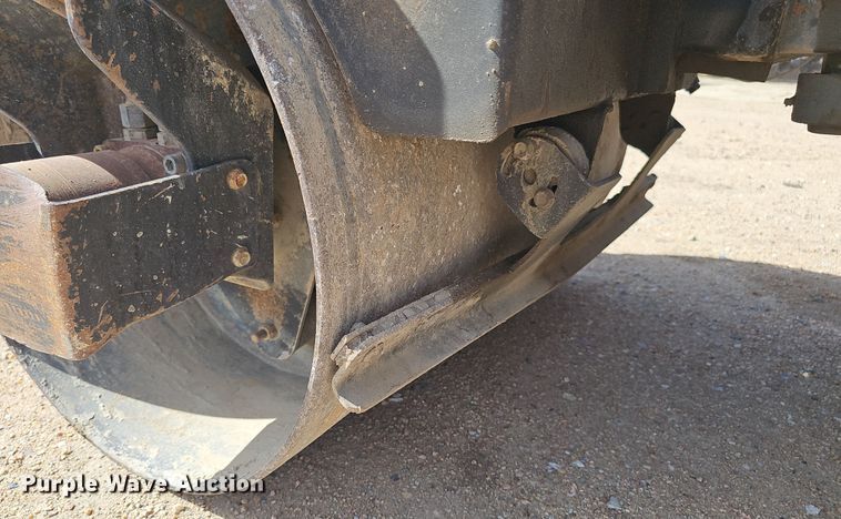 image for item EH8751 2003 Wacker RD11A double drum roller