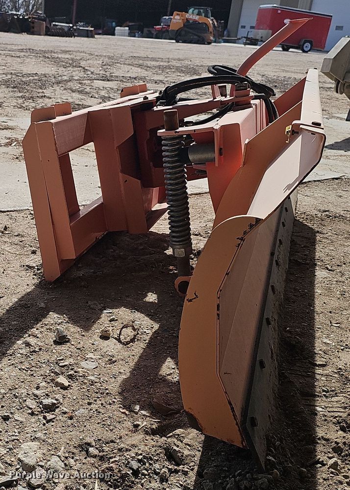 image for item EH8752 Skid steer dozer blade