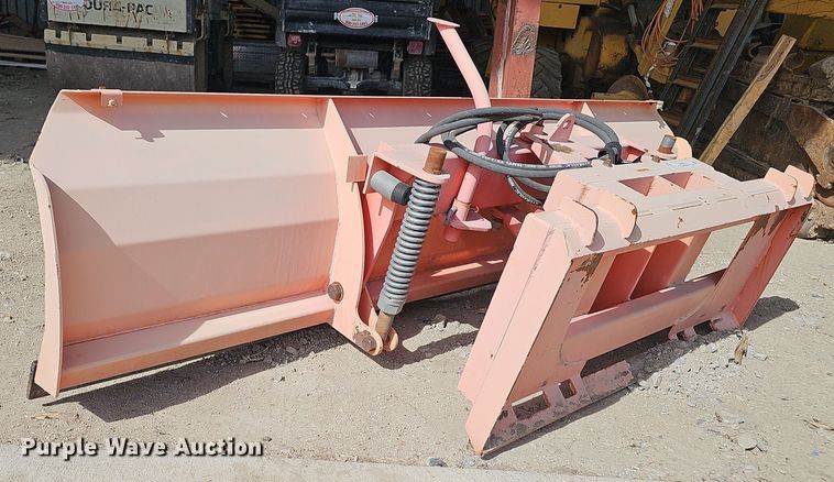 image for item EH8752 Skid steer dozer blade