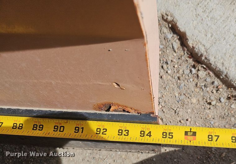 image for item EH8752 Skid steer dozer blade