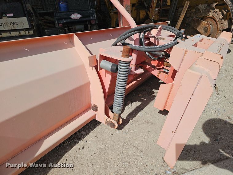 image for item EH8752 Skid steer dozer blade