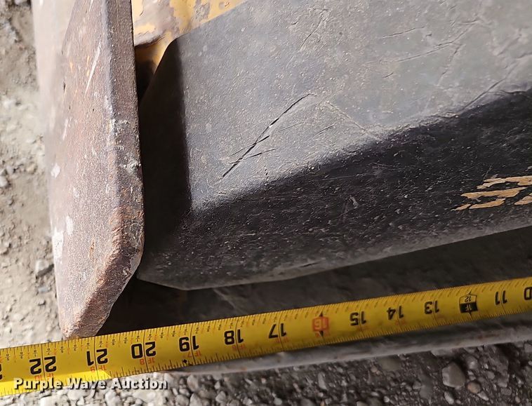 image for item EH8758 (5) plate compactors