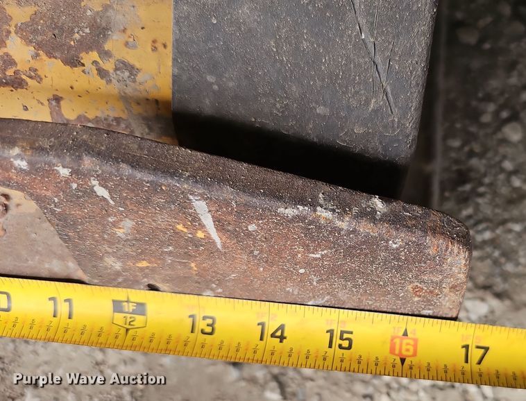 image for item EH8758 (5) plate compactors