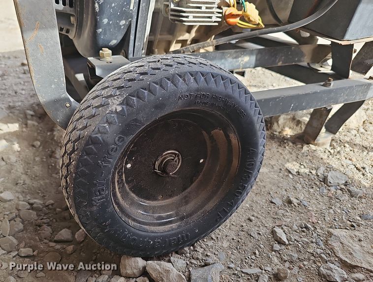 image for item EH8759 (4) portable generators