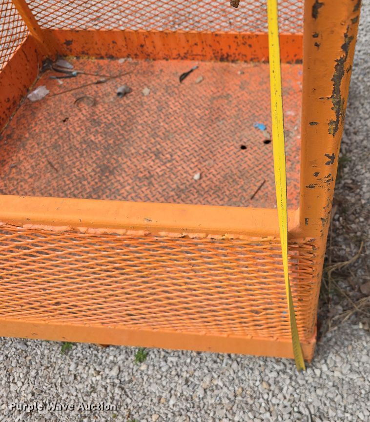 image for item EH8760 Crane basket