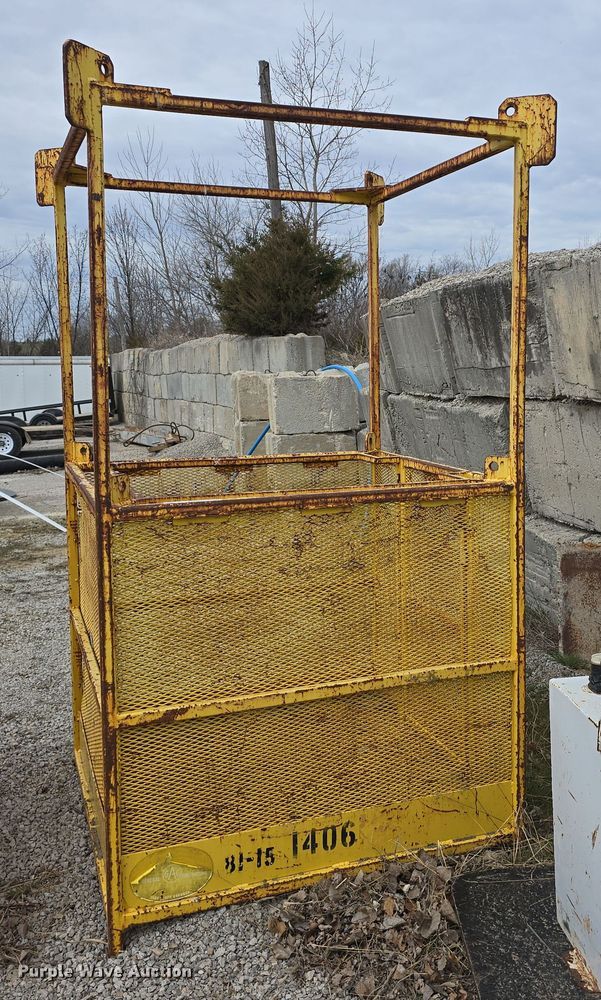 image for item EH8761 International Steel SS1000 crane basket