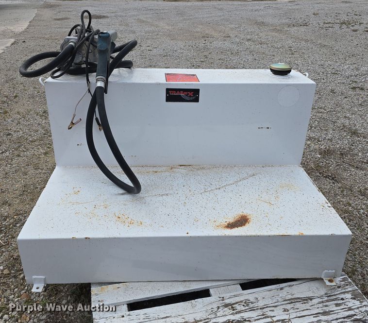 image for item EH8762 (2) auxiliary fuel tanks