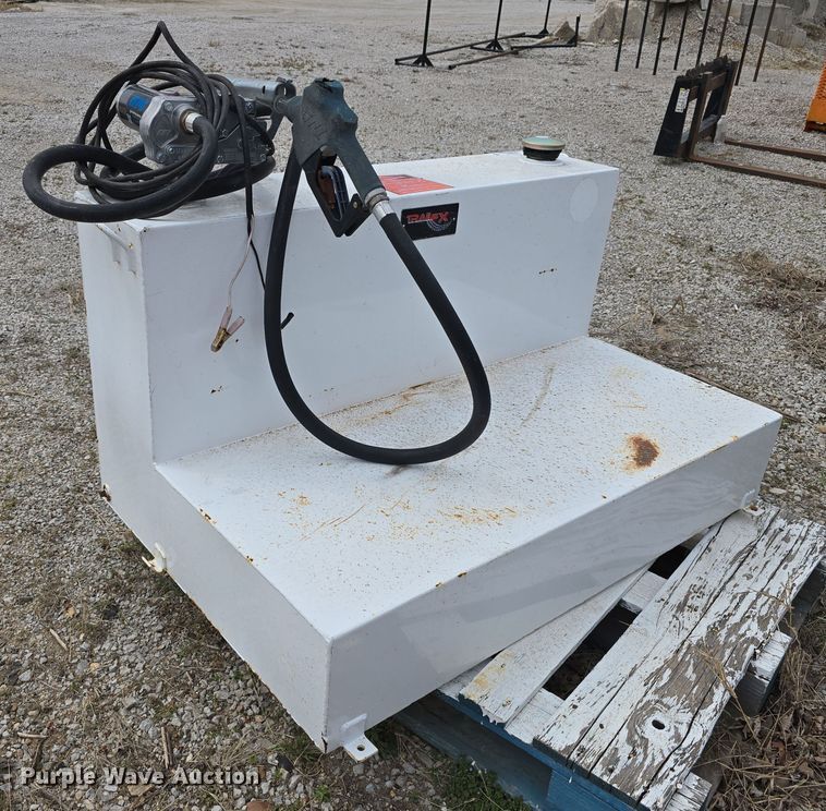 image for item EH8762 (2) auxiliary fuel tanks