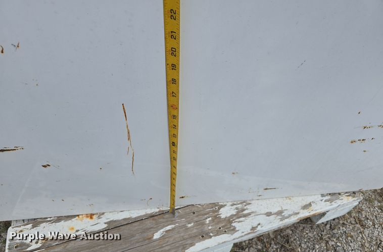 image for item EH8762 (2) auxiliary fuel tanks