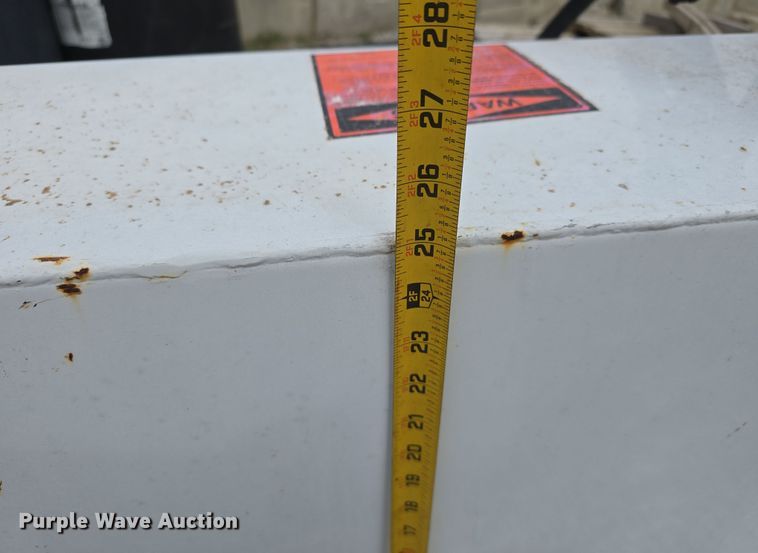 image for item EH8762 (2) auxiliary fuel tanks