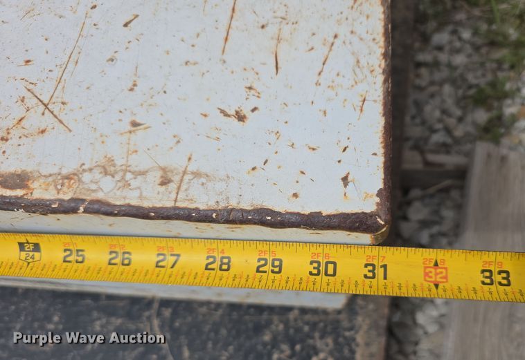 image for item EH8762 (2) auxiliary fuel tanks