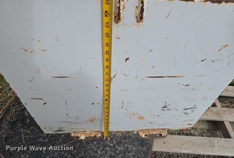 image for item EH8762 (2) auxiliary fuel tanks