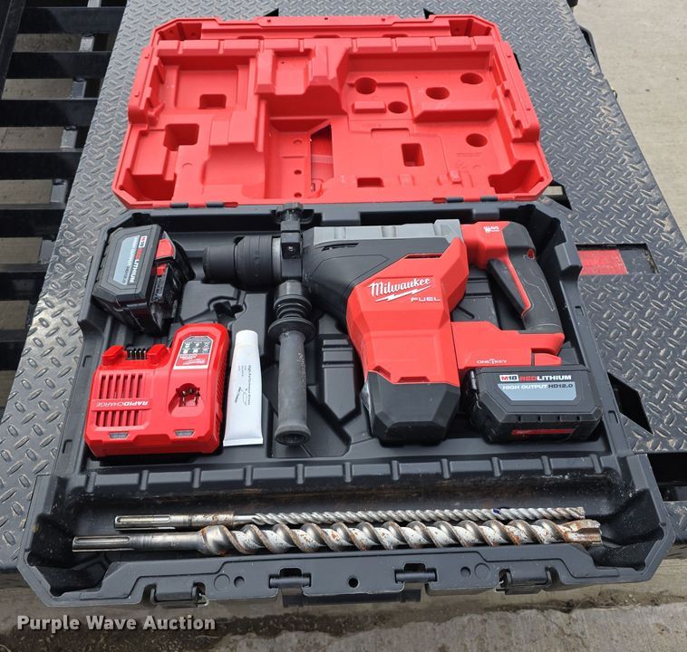 image for item EH8763 Milwaukee M18 Fuel hammer drill