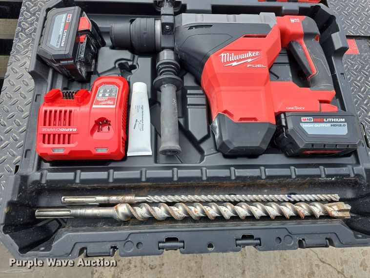 image for item EH8763 Milwaukee M18 Fuel hammer drill