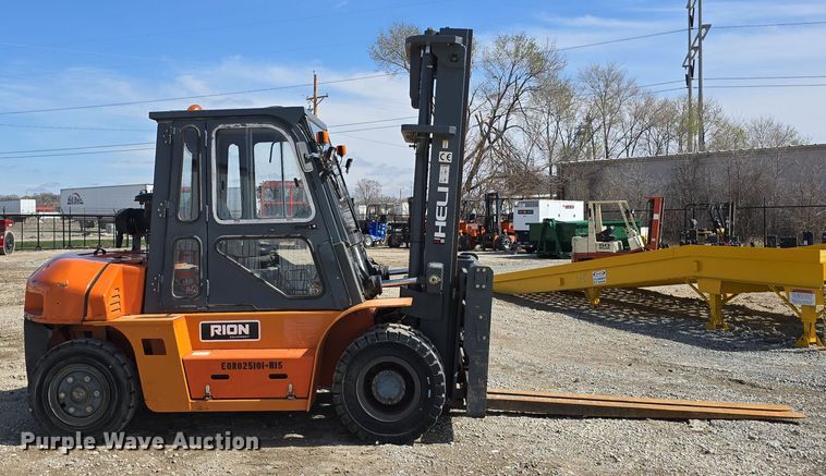 image for item EH8784 2015 Heli H2000 forklift