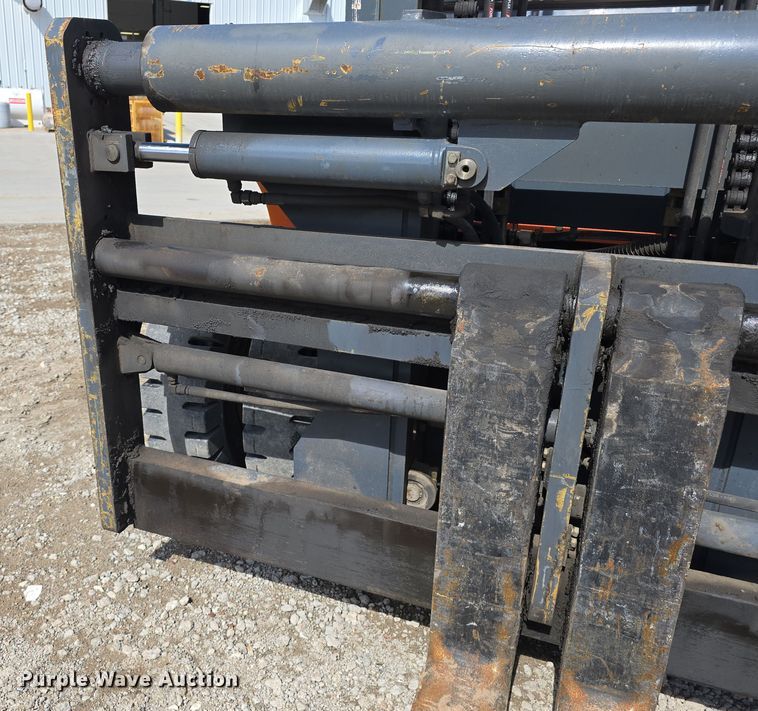 image for item EH8784 2015 Heli H2000 forklift