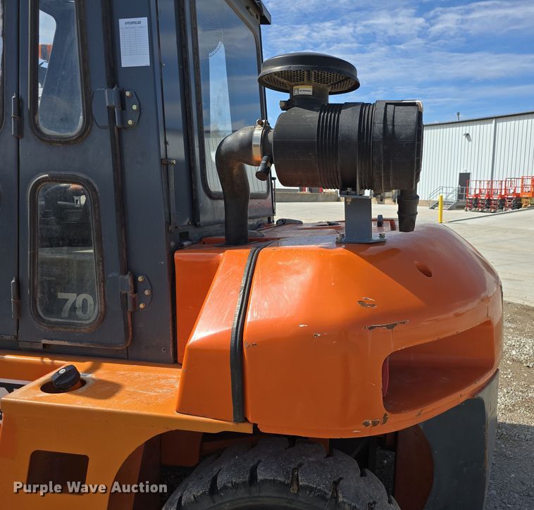 image for item EH8784 2015 Heli H2000 forklift