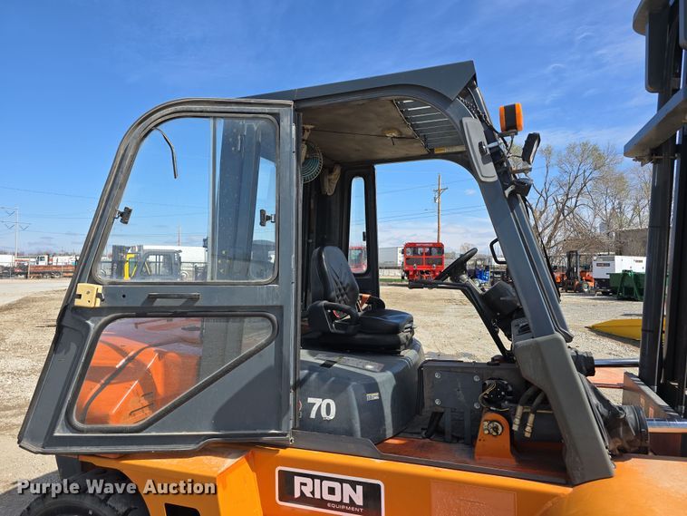 image for item EH8784 2015 Heli H2000 forklift