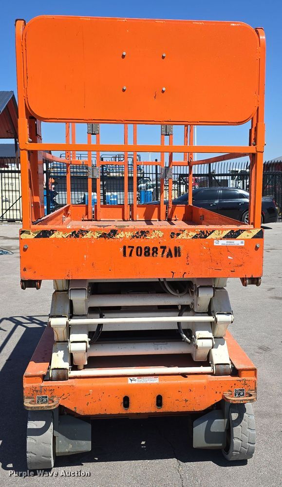 image for item EH8842 2016 Snorkel S4726E scissor lift