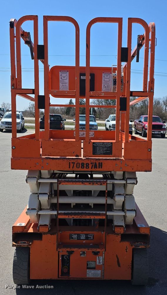 image for item EH8842 2016 Snorkel S4726E scissor lift