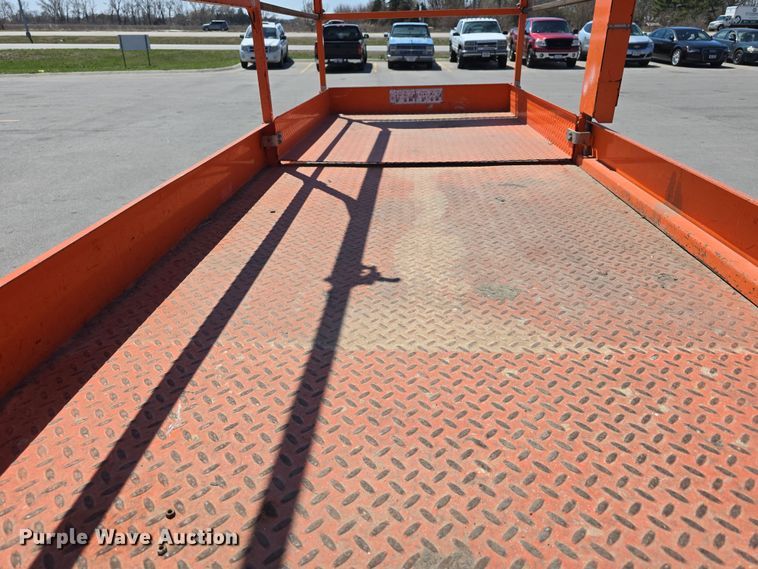 image for item EH8842 2016 Snorkel S4726E scissor lift