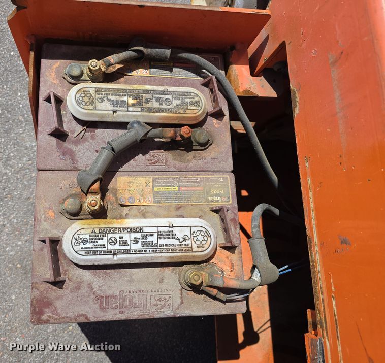 image for item EH8842 2016 Snorkel S4726E scissor lift