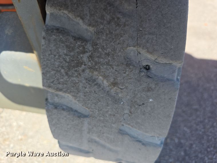 image for item EH8842 2016 Snorkel S4726E scissor lift