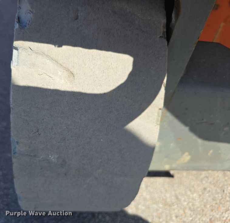 image for item EH8842 2016 Snorkel S4726E scissor lift