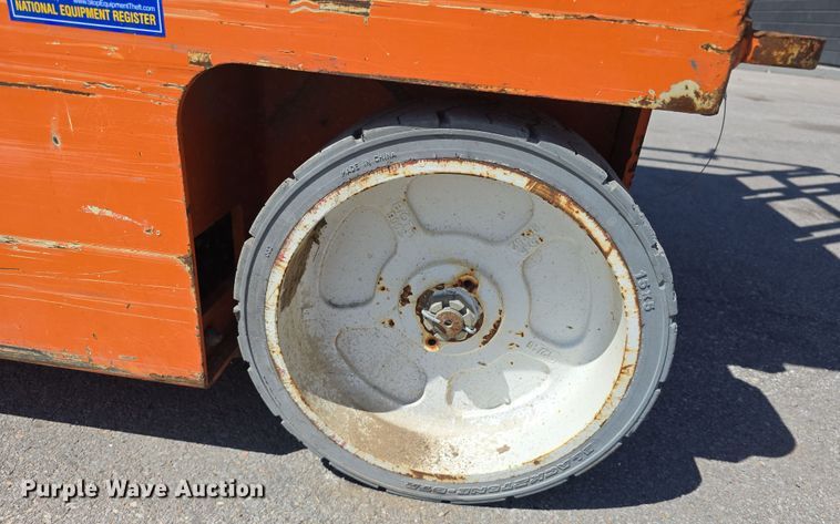 image for item EH8842 2016 Snorkel S4726E scissor lift