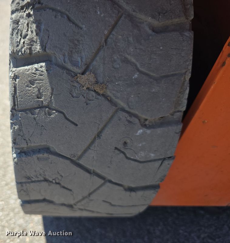 image for item EH8842 2016 Snorkel S4726E scissor lift