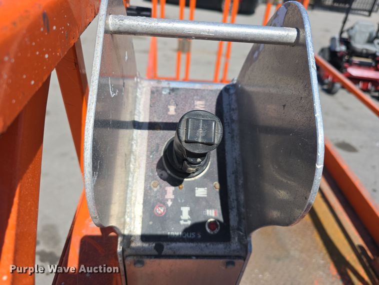 image for item EH8843 2017 Snorkel S4732E scissor lift