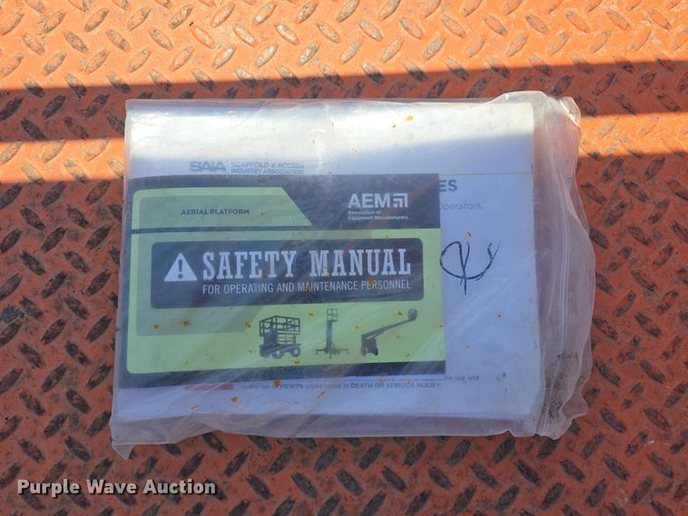 image for item EH8843 2017 Snorkel S4732E scissor lift