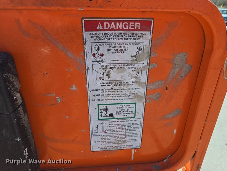 image for item EH8843 2017 Snorkel S4732E scissor lift