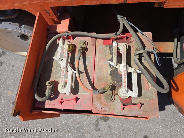 image for item EH8843 2017 Snorkel S4732E scissor lift