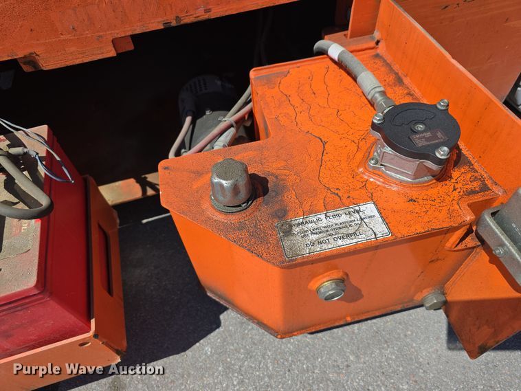 image for item EH8843 2017 Snorkel S4732E scissor lift