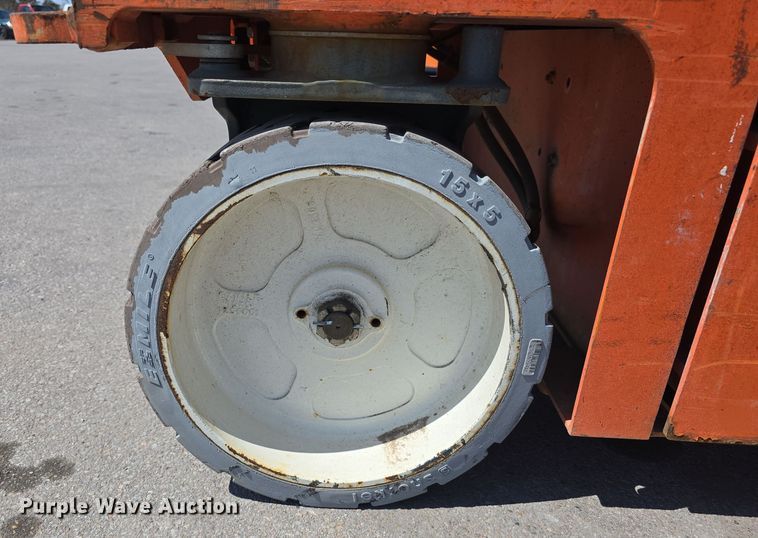 image for item EH8843 2017 Snorkel S4732E scissor lift