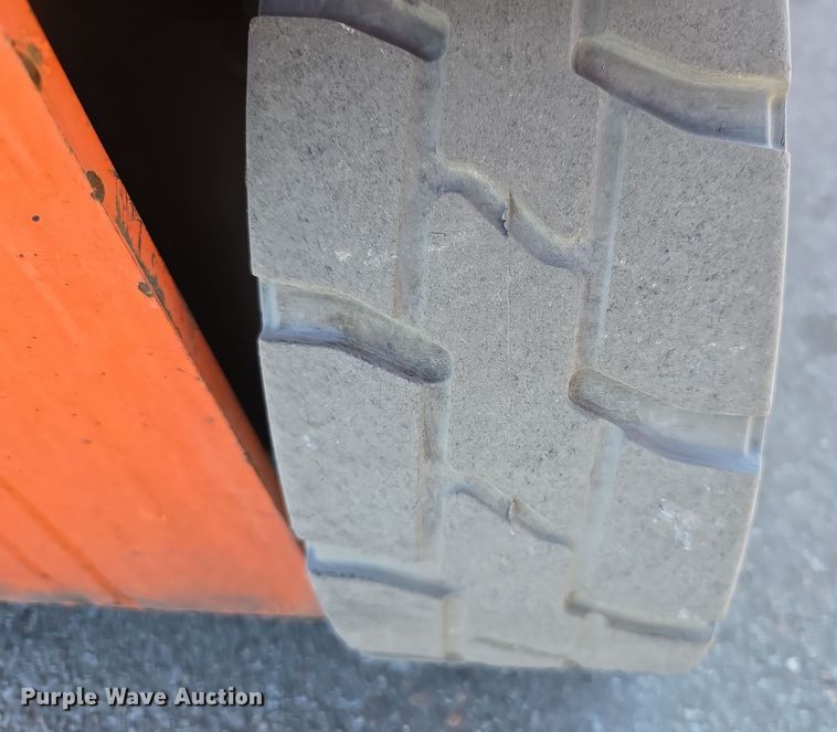 image for item EH8843 2017 Snorkel S4732E scissor lift