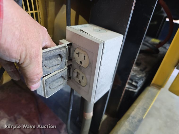 image for item EH8858 Caterpillar 95A04649-S generator