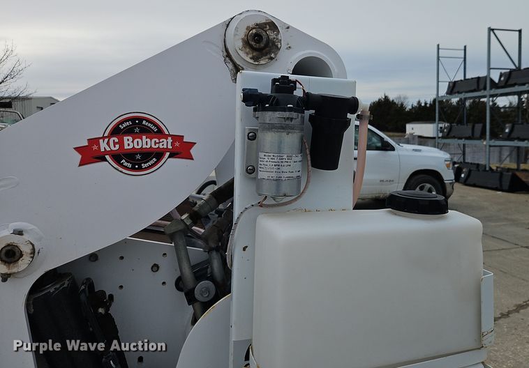 image for item EI8854 2019 Bobcat S770 skid steer loader