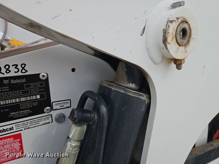 image for item EI8854 2019 Bobcat S770 skid steer loader