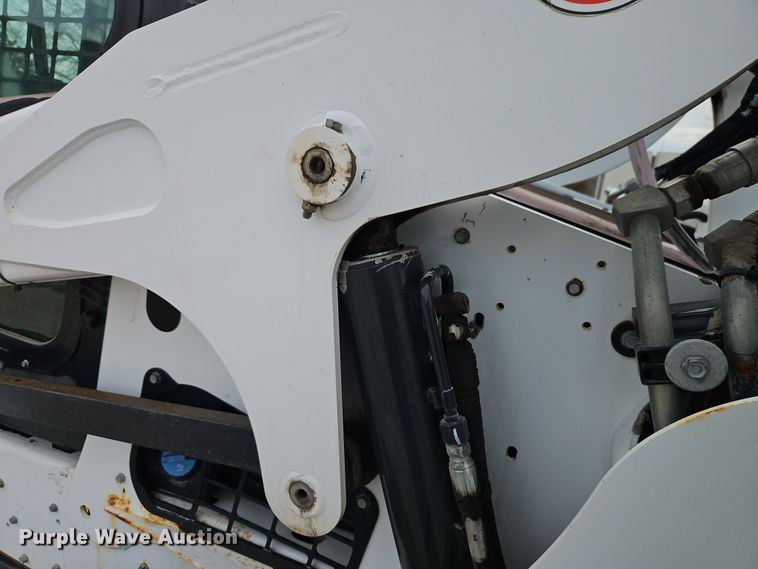 image for item EI8854 2019 Bobcat S770 skid steer loader