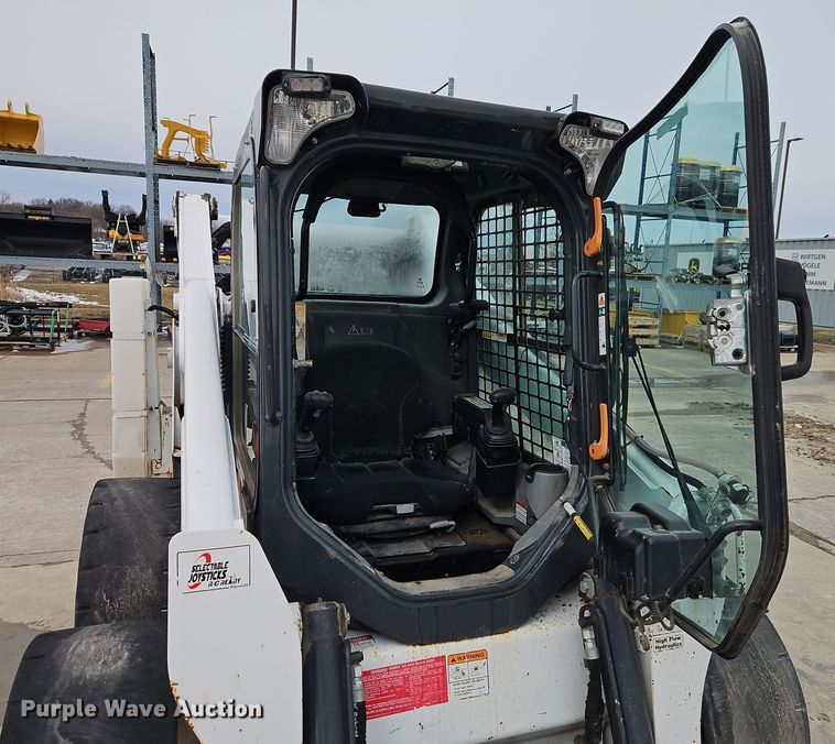 image for item EI8854 2019 Bobcat S770 skid steer loader