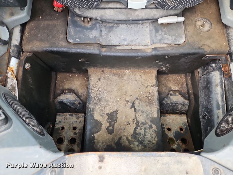 image for item EI8854 2019 Bobcat S770 skid steer loader