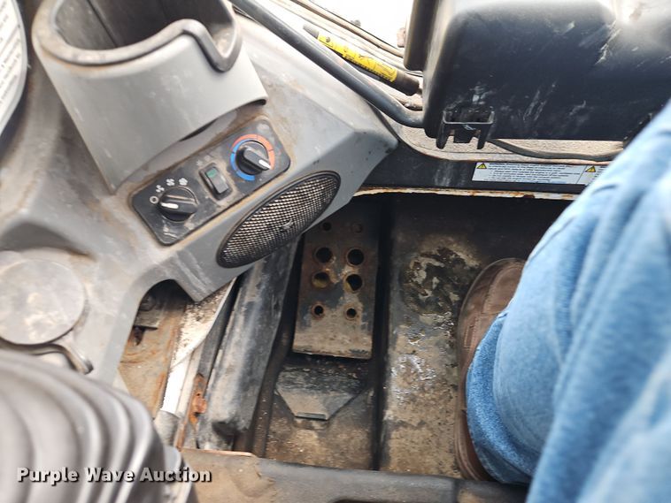 image for item EI8854 2019 Bobcat S770 skid steer loader