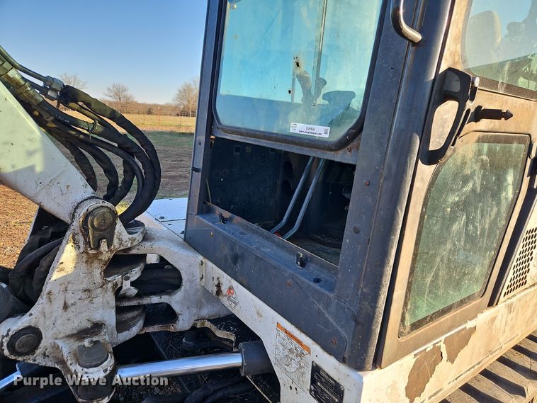 image for item EI8900 1999 Bobcat 337 mini excavator