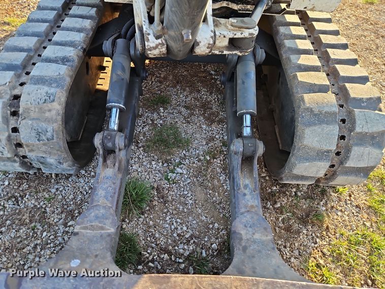 image for item EI8900 1999 Bobcat 337 mini excavator