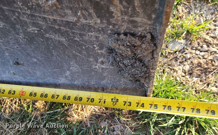 image for item EI8900 1999 Bobcat 337 mini excavator