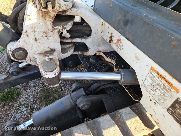 image for item EI8900 1999 Bobcat 337 mini excavator