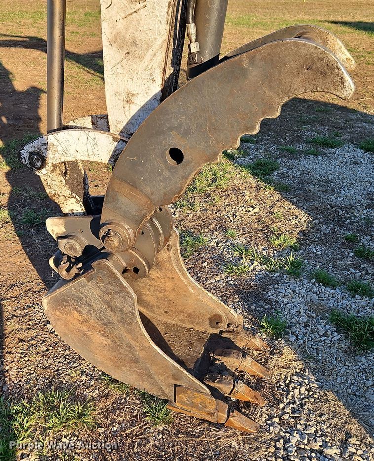 image for item EI8900 1999 Bobcat 337 mini excavator