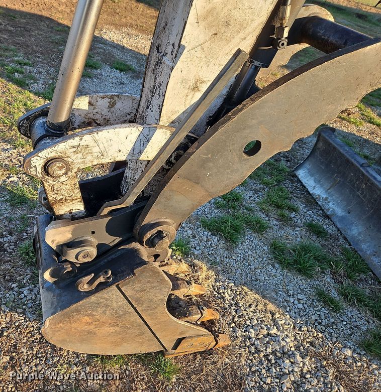 image for item EI8900 1999 Bobcat 337 mini excavator